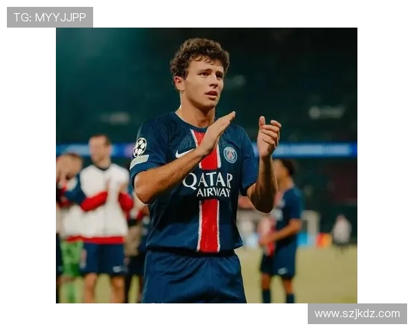 埃斯帕尼奥尔中场表现稳健，展现强硬风格引领球队战术创新